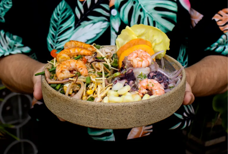 plato de duo marino, ceviche con arroz de mariscos